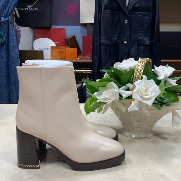 TORY BURCH PLATFORM CHAIN INLAY HEEL BOOTS MINIMAL AESTHETIC IN CREAM SIZE US 8 - Picture 2 of 12